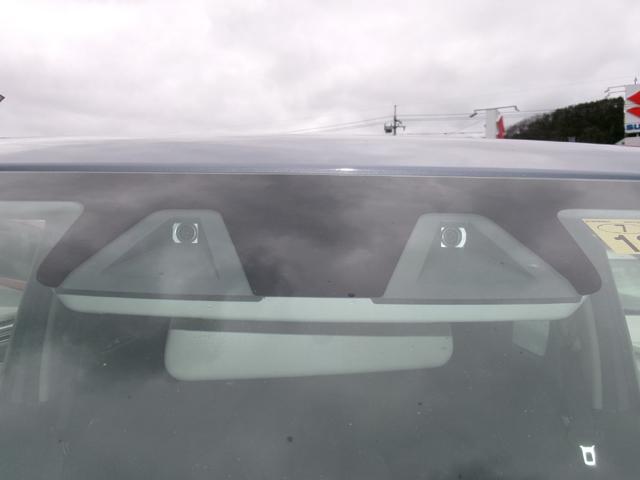 デュアルカメラブレーキサポート（ＤＣＢＳ）フロントガラス上部に設置されたステレオカメラで車輛前方の状況を感知し各種制御を行います。