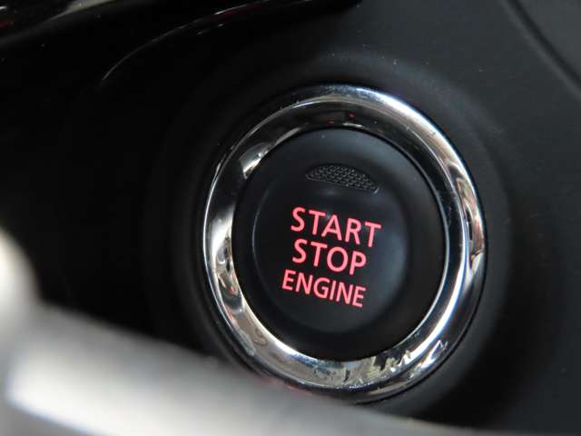 ブレーキを踏んでボタンを押せばエンジンがかかります！！
