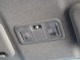 車内のルームランプです。左右にスポットライトを兼ねた仕様です。手元を照らしたい時に便利です。