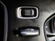【プッシュスタート装備車】鍵をポケットやカバンに入れた状態でエンジン始動が出来、イチイチ鍵を出す手間も無いのでとても便利です。