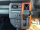 ひとつ上行く装備のオートエアコンを装備！お好みの温度を設定すれば自動で車内の温度を調整してくるので、ドライブも快適ですね♪
