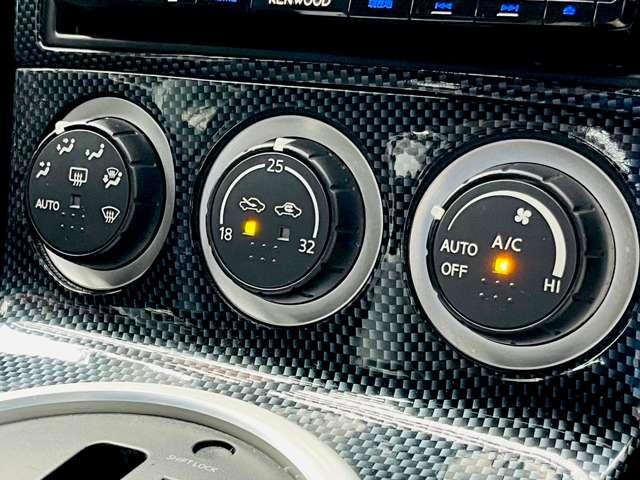 「オートエアコン」が付いています。１年中快適な室内を提供！車内温度を設定すると、風量を自動で調節してくれます！
