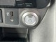 インテリジェントキーのパワースイッチです。走行システムはブレーキペダルを踏みながらこのスイッチを押すだけで起動できます。また起動音も変更できます。