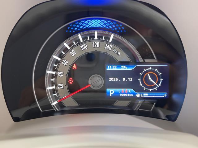 【メーター】オシャレで見やすいディスプレイです！スピードの出しすぎには注意して安全運転でお願いしますね！