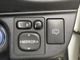 【電動格納ミラー】ミラー格納ボタンで開閉します！ ドライバーの目線に合わせ、ミラーの上下左右調整が可能です♪