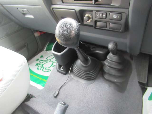 トヨタ ランドクルーザー70 4.0 4WD キーレス ETC TOYOTAグリル アルミ 福岡県の詳細画像 その15