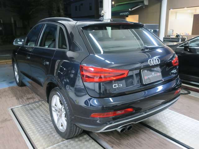 入庫した車輛は専用テスターにて診断を行い故障コードのない車輛を展示いたしております。大型マルチリフトによるボディー下廻りのOIL漏れや水漏れ、足廻りなどのチェックも全て行っております。