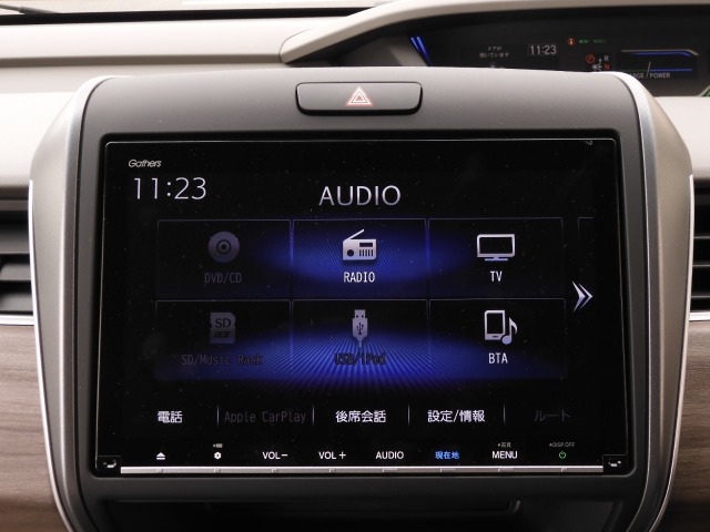 フルセグTV、DVD、CD、ラジオ、SDオーディオ、USBオーディオ、Bluetoothオーディオで車内快適に過ごして頂けます