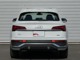 Audiは創業者であるホルヒの「いかなる時代においても第一級の素材を用い、操縦安定性に優れ、さらに進歩的なクルマの製造を目指す」という考え方に則り、こだわり抜かれたインテリアを目指しています。