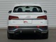 インテリア全体の外観、触感、そして匂いにまで目を光らせている専門チームが存在することもAudiの特長です。時を越えて美しく、魅力的であることを目指して、Audiは極力シンプルなデザインを追求しています。