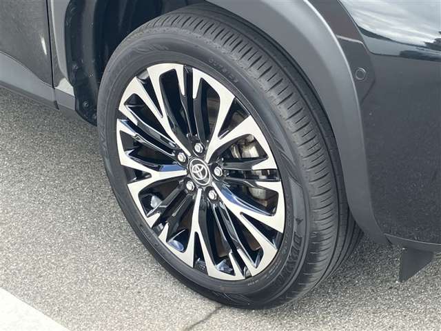 １８インチ純正アルミホイール★タイヤサイズ215/50R18です！【1U2V2X4624】