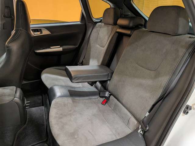 2008 Subaru Impreza Hatchback STI – thumbnail 40