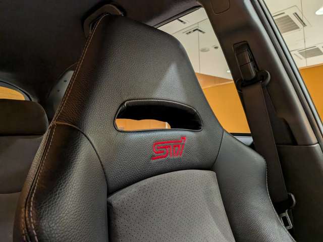 2008 Subaru Impreza Hatchback STI – thumbnail 8