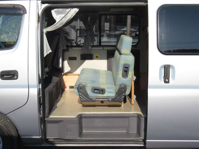 日産 キャラバン オリジナルキャンピングカー FFヒーター インバーター 外部充電 シンク 千葉県の詳細画像 その2