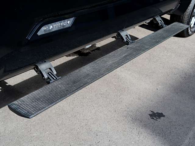 米国トヨタ タンドラ クルーマックスプラチナム 4WD 新車 トノカバー パワーランニングボード 神奈川県の詳細画像 その9