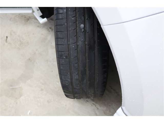 【タイヤ】中古車のタイヤは大事なチェックポイントです。写真での確認は難しいので、ご来店の際はしっかりチェックお願いします。