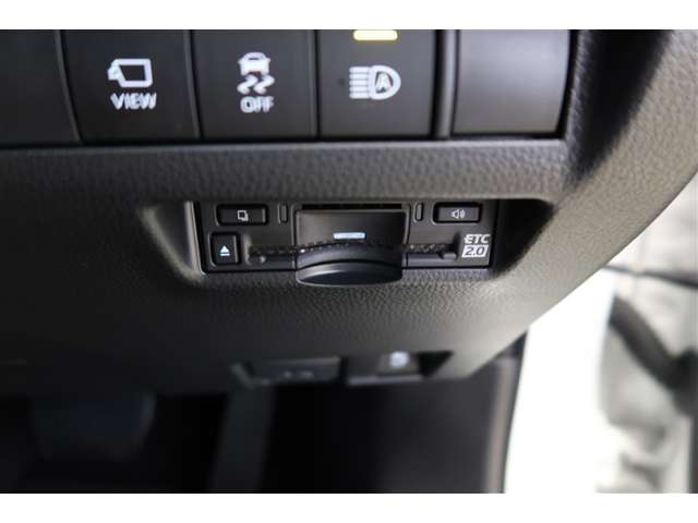 トヨタ&nbsp;ハリアー&nbsp;2.5 ハイブリッド E-Four Z レザーパッケージ 4WD&nbsp;&nbsp;富山県の詳細画像&nbsp;その9