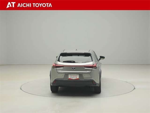 『TOYOTA認定中古車』は「まるごとクリーニング」で綺麗な内外装、「車両検査証」はプロによるチェック、買ってからも安心の「ロングラン保証」、３つの安心安全を標準装備したトヨタのブランドU-Carです