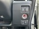 ≪両側電動スライドドア≫　後席ドアはボタン一つで開閉が可能です。運転席からも開閉できます。