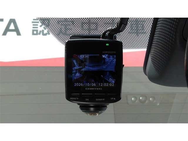 万一の事故の時にも安心の全周囲ドライブレコーダー。今や必需品といえますね