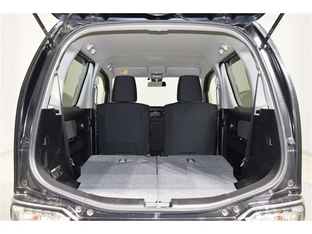 当店は全車『ロングラン保証』付！（1年間、距離無制限　HV車はHV保証付）　別途延長保証もご用意しております♪　ぜひ現車を確認にご来店ください