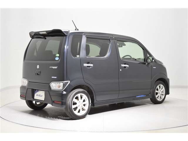 当店は全車『ロングラン保証』付！（1年間、距離無制限　HV車はHV保証付）　別途延長保証もご用意しております♪　ぜひ現車を確認にご来店ください