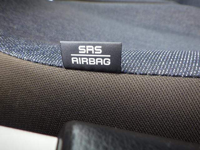 運転席・助手席ＳＲＳエアバッグに加えて、フロントシートＳＲＳサイドエアバッグ、ＳＲＳカーテンエアバッグを標準装備。６つのエアバッグで衝撃に備えます。