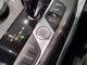 【iDriveコントローラー】手元でナビゲーション操作を可能にすることにより、ドライビングの姿勢を崩したり、目線を大きくそらすことなく安全な運転が可能です