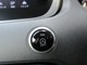 アイドリングストップ搭載で、燃費向上・排気ガスの低減・アイドリング騒音を低下させることができます！ボタンで解除も可能です！