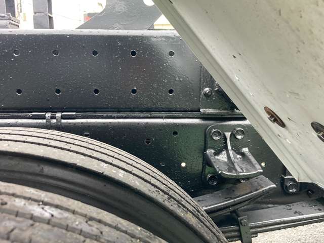 いすゞ フォワード アームロール ラジコン付・ツインホイスト・積載3800 茨城県の詳細画像 その12