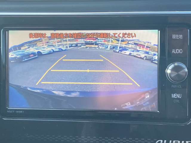 【バックカメラ】駐車時に後方がリアルタイム映像で確認でき安心！商業施設や駐車場での駐車時に大活躍！《》運転スキルに関わらず必須装備のひとつです！