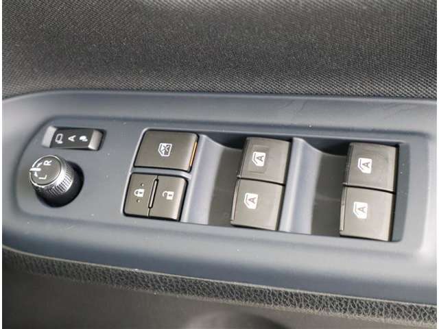 トヨタ ヴォクシー 2.0 ZS 煌 両側電動スライドドア メモリーナビ 大阪府の詳細画像 その20