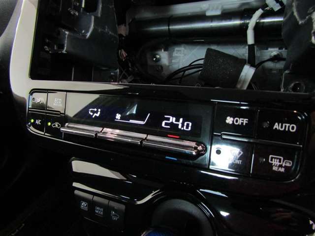 トヨタ プリウス 1.8 S 軽減ブレーキ/LEDライト/スマートキー 山形県の詳細画像 その14