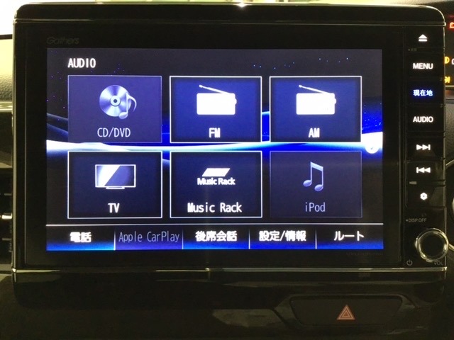 ワイド画面のナビゲーションはフルセグＴＶ、インターナビ対応のGathers純正メモリーナビを搭載しています。Bluetoothオーディオ機能がありますので、スマートフォンなどの音楽も再生できます。