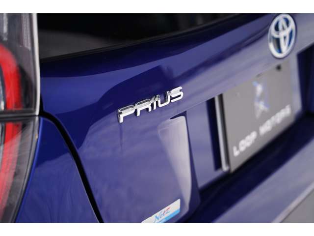 トヨタ プリウス 1.8 S ツーリングセレクション E-Four 4WD 白革・夏冬タイヤ付き 北海道の詳細画像 その20