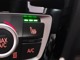 【ドライバーコックピット】人間工学に基づきドライバー中心にすべての操作パネルを設計。ドライバーが直感的に操作できる様にドライバー側にわずかに傾斜。常に運転に最適な姿勢／視線を保つ事が出来ます！