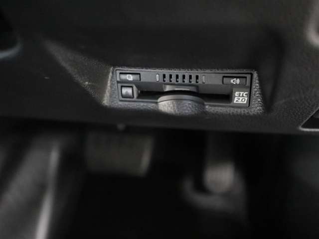 ＥＴＣ車載器が搭載されているので、高速道路の乗り降りもノンストップで通過できます♪