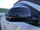 ドアミラーにはLEDウインカーが埋め込まれており、対向車からの視認性を高めております。