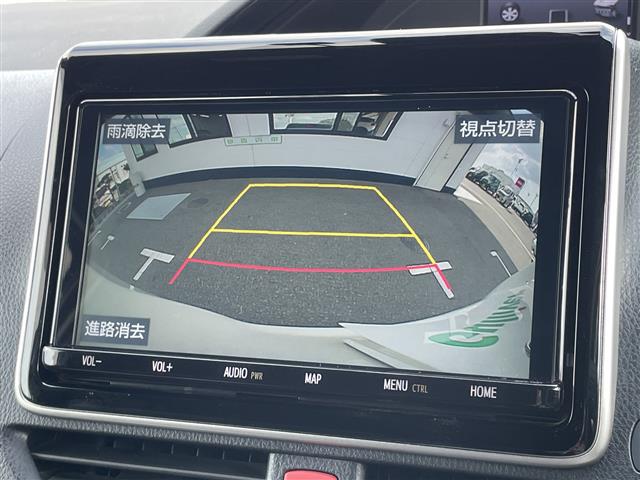 【 バックカメラ 】駐車が苦手な方でも映像で後方の安全確認もしっかり♪見えない死角の部分や距離感などモニター確認することが可能です！