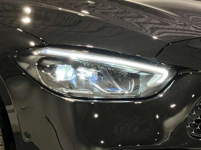 LED�w�b�h���C�g��̎��E�ł����邢�ł��B