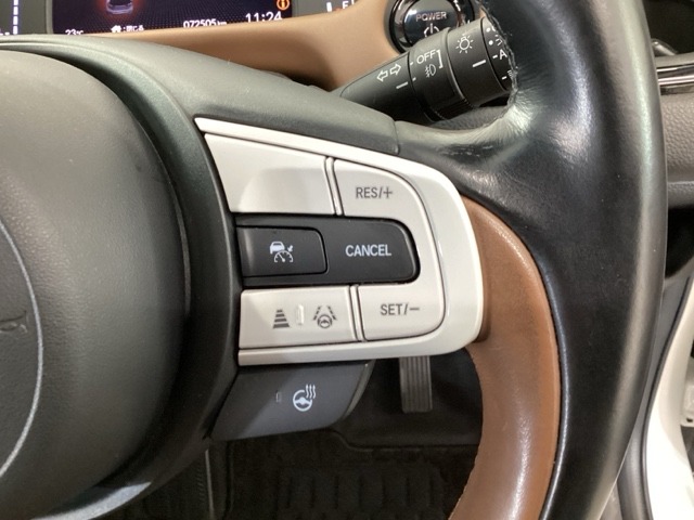 【アダプティブ・クルーズ・コントロール】予め設定した車速内でクルマが自動的に加減速。 前走車との適切な車間距離を維持しながら追従走行し、高速道路でのドライバーの疲労を軽減してくれる嬉しい機能付♪
