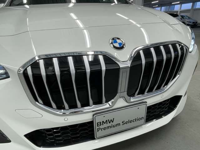『BMW保険』をご存知でしょうか？ 万が一の事故の際、当社とBMW保険を引受している国内大手損保会社と連携して迅速に対応いたします。長期保険もお取り扱いしております。是非お話させてください