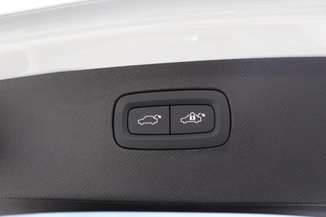 ボルボ XC90 リチャージ プラグインハイブリッド T8 AWD インスクリプション 4WD  長野県の詳細画像 その9