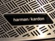 HiFiスピーカー・システム harman/kardon ：12個のスピーカーを備えた、クラシックなルックスのスピーカー・システム。車内を臨場感あふれるサウンドで満たします