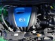 ガソリンエンジン「SKYACTIVテクノロジー」ノッキングを克服し、世界一の高圧縮比14.0で高トルクと低燃費とを実現し大幅なドライバビリティの向上を行っております。平均燃費は10.15モード30km/Lとなっております。