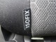 ISOFIX対応シートです。シートベルトを使わずにチャイルドシートとクルマの固定金具を連結する方法です。シートベルトの締め付け不足によるトラブルを防ぎます。