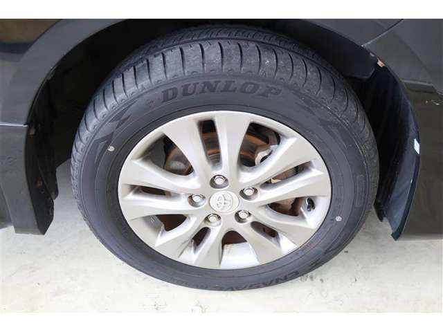 �y�����A���~�z�C�[���z�����Ȃ�ł͂̎Ԃƃ}�b�`�����f�U�C���I��������X�|�[�e�B�[�����ۗ������܂��B�T�C�Y���s�b�^���ŁA��v�Ȃ̂ő��s���\���\�������o���܂��B