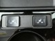 運転席と助手席には寒い時にうれしいシートヒーターが装備されてます。