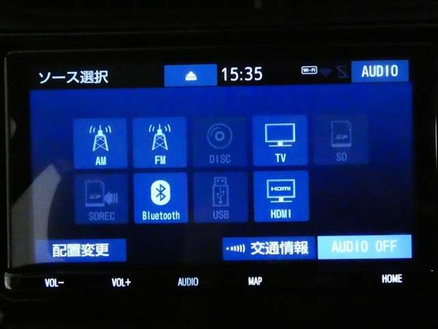 【オーディオ選択画面】ＡＭ／ＦＭの切替や、交通情報もこちらの画面から選択できます。