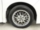 純正１６インチのアルミホイールは、やっぱり車にピッタリマッチするデザインですね。